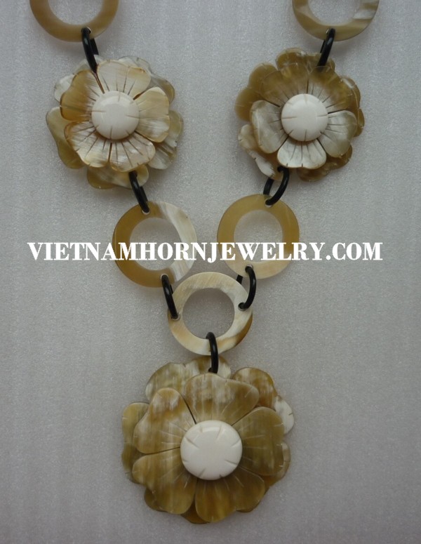 Exquisite Horn Jewelry - Unique Buffalo Horn Creations
