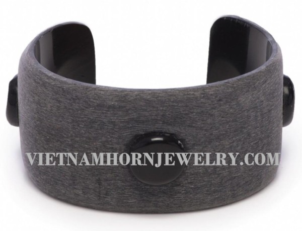 Exquisite Horn Jewelry - Unique Buffalo Horn Creations