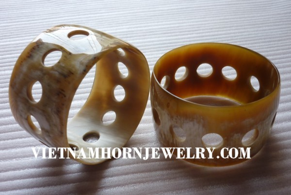 Exquisite Horn Jewelry - Unique Buffalo Horn Creations