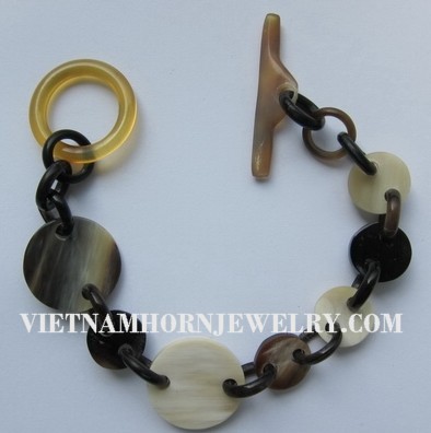 Exquisite Horn Jewelry - Unique Buffalo Horn Creations