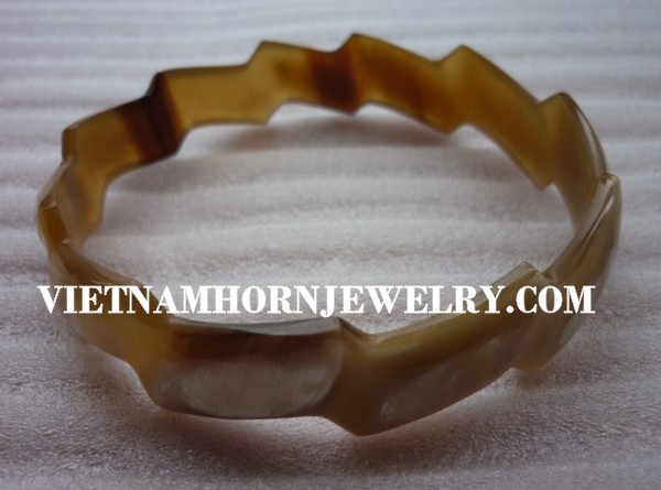 Exquisite Horn Jewelry - Unique Buffalo Horn Creations