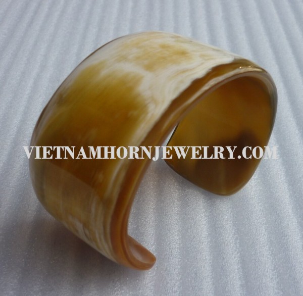 Exquisite Horn Jewelry - Unique Buffalo Horn Creations