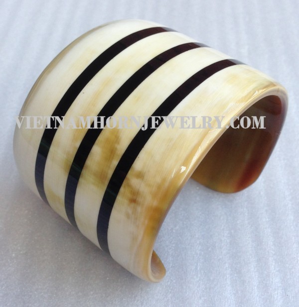 Exquisite Horn Jewelry - Unique Buffalo Horn Creations