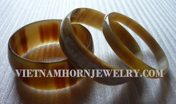Exquisite Horn Jewelry - Unique Buffalo Horn Creations
