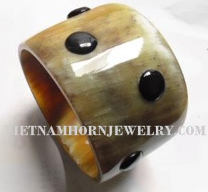 Exquisite Horn Jewelry - Unique Buffalo Horn Creations