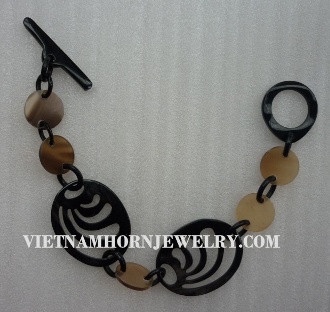 Exquisite Horn Jewelry - Unique Buffalo Horn Creations
