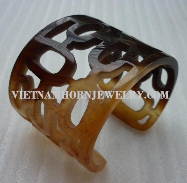 Exquisite Horn Jewelry - Unique Buffalo Horn Creations