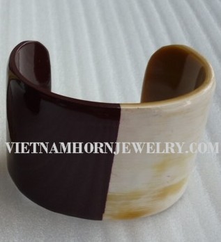 Exquisite Horn Jewelry - Unique Buffalo Horn Creations