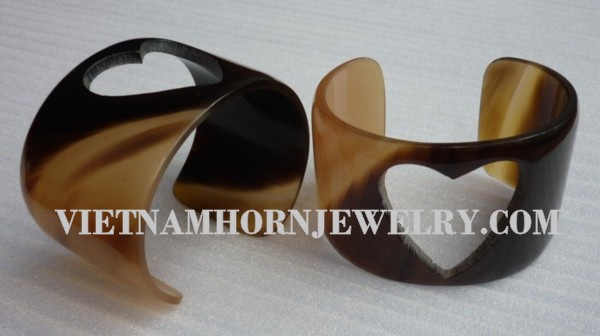 Exquisite Horn Jewelry - Unique Buffalo Horn Creations