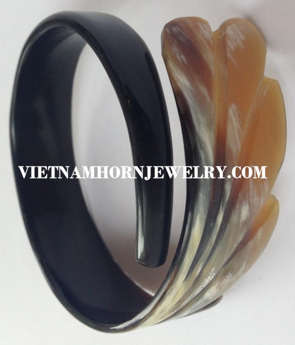 Exquisite Horn Jewelry - Unique Buffalo Horn Creations