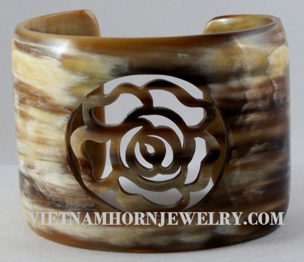Exquisite Horn Jewelry - Unique Buffalo Horn Creations