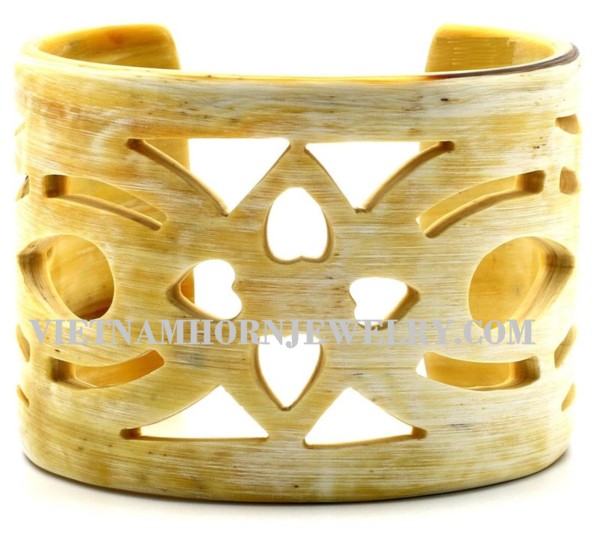 Exquisite Horn Jewelry - Unique Buffalo Horn Creations