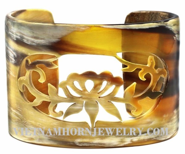 Exquisite Horn Jewelry - Unique Buffalo Horn Creations