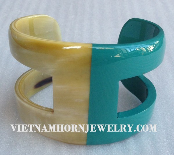 Exquisite Horn Jewelry - Unique Buffalo Horn Creations