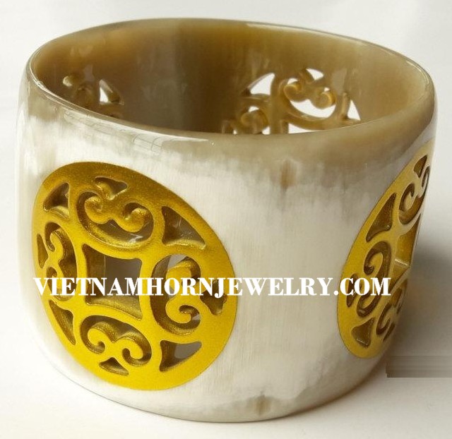 Exquisite Horn Jewelry - Unique Buffalo Horn Creations