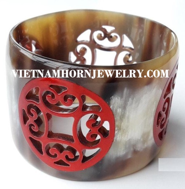 Exquisite Horn Jewelry - Unique Buffalo Horn Creations