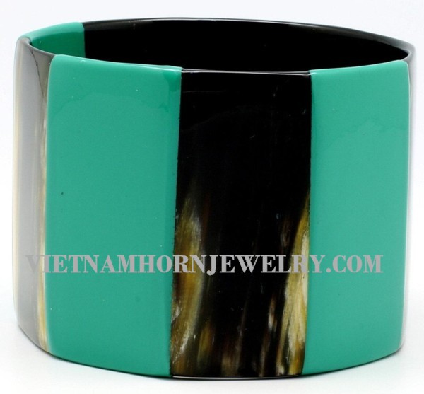 Exquisite Horn Jewelry - Unique Buffalo Horn Creations