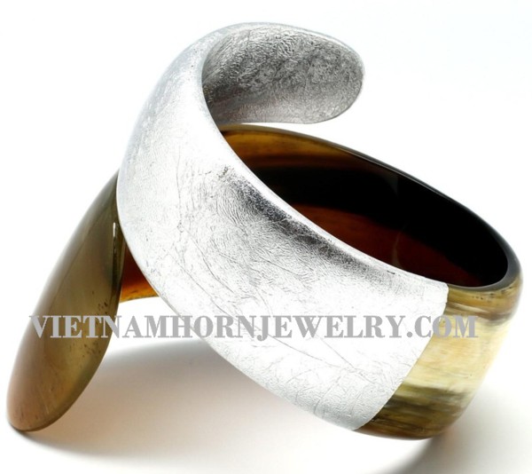 Exquisite Horn Jewelry - Unique Buffalo Horn Creations