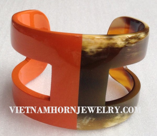 Exquisite Horn Jewelry - Unique Buffalo Horn Creations