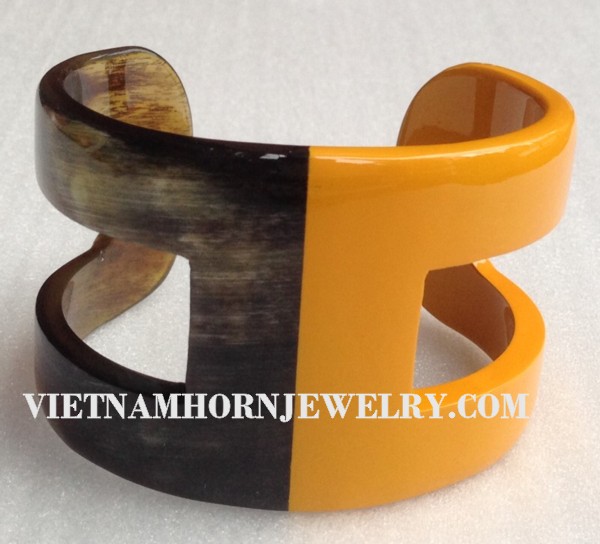Exquisite Horn Jewelry - Unique Buffalo Horn Creations