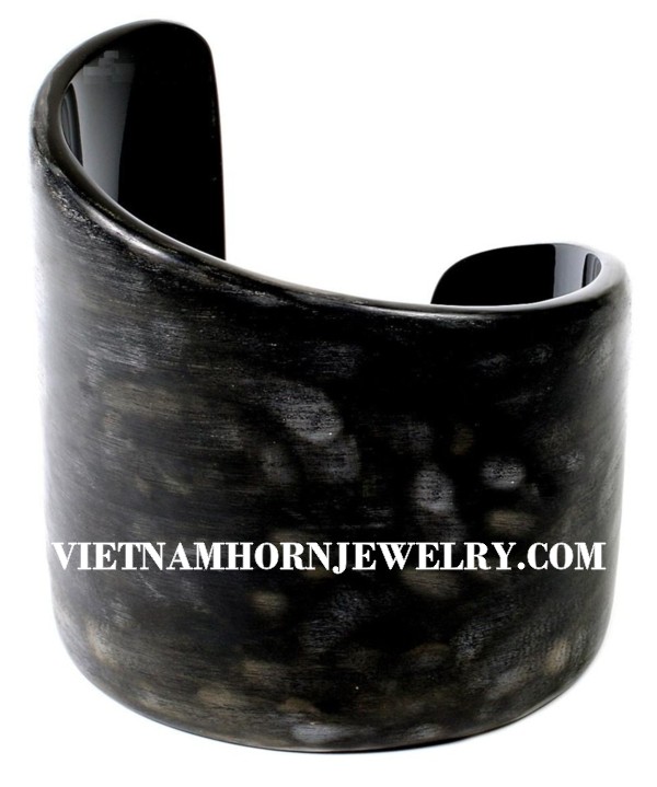 Exquisite Horn Jewelry - Unique Buffalo Horn Creations