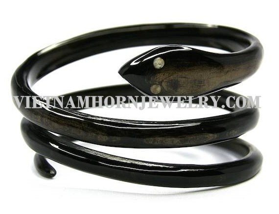 Exquisite Horn Jewelry - Unique Buffalo Horn Creations