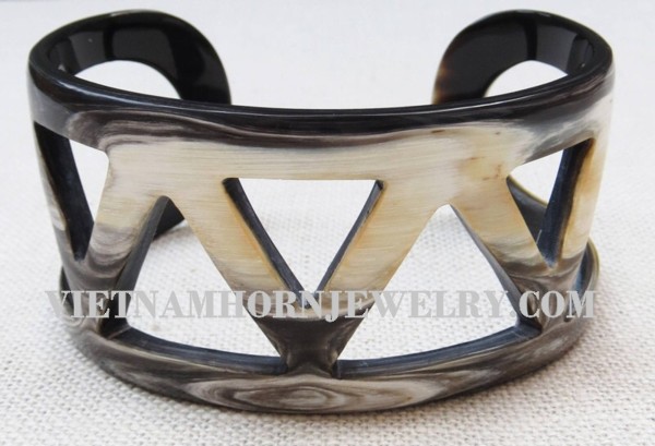 Exquisite Horn Jewelry - Unique Buffalo Horn Creations