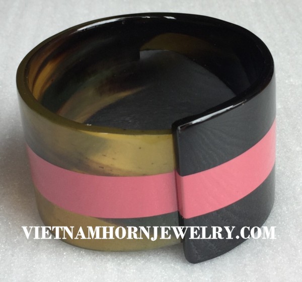 Exquisite Horn Jewelry - Unique Buffalo Horn Creations