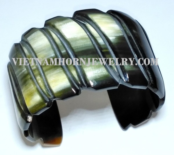 Exquisite Horn Jewelry - Unique Buffalo Horn Creations