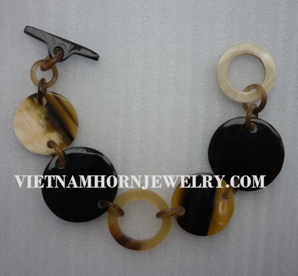 Exquisite Horn Jewelry - Unique Buffalo Horn Creations