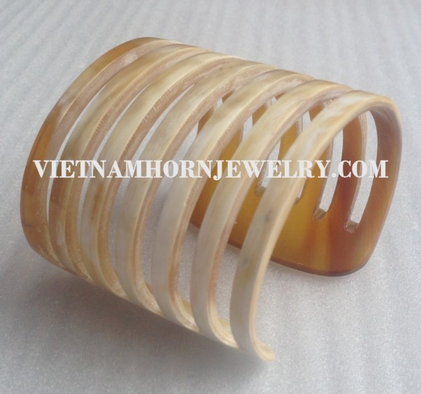 Exquisite Horn Jewelry - Unique Buffalo Horn Creations