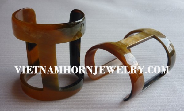 Exquisite Horn Jewelry - Unique Buffalo Horn Creations