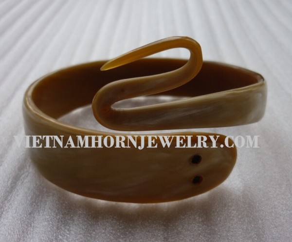 Exquisite Horn Jewelry - Unique Buffalo Horn Creations