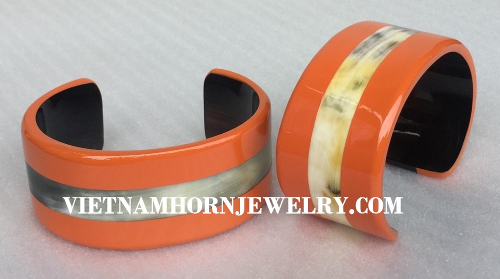 Exquisite Horn Jewelry - Unique Buffalo Horn Creations