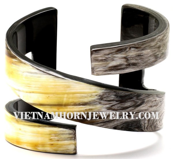 Exquisite Horn Jewelry - Unique Buffalo Horn Creations