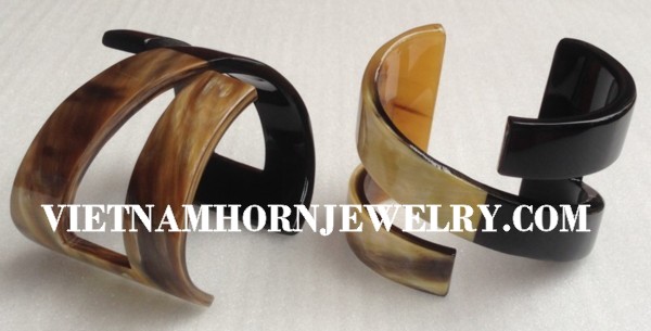 Exquisite Horn Jewelry - Unique Buffalo Horn Creations