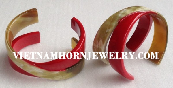 Exquisite Horn Jewelry - Unique Buffalo Horn Creations
