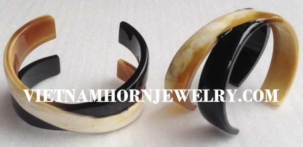 Exquisite Horn Jewelry - Unique Buffalo Horn Creations
