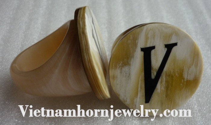 Exquisite Horn Jewelry - Unique Buffalo Horn Creations